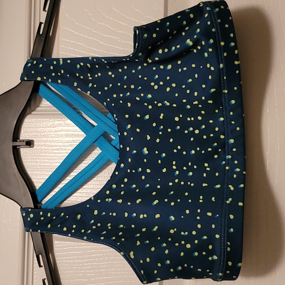 Under Armour girls sports bra size youth med